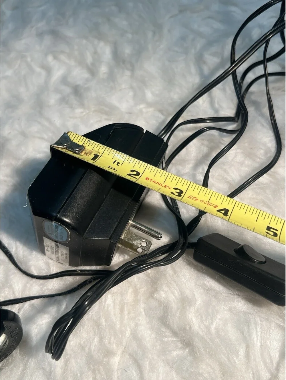 2 Portable Black Lamp: 120V 60Hz HOLMES PRODUCTS CORP.